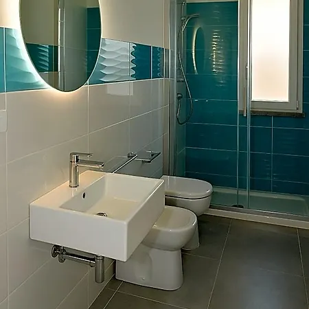 מלון Charming Santantioco With 2-way Air Con Uncovered Parking *