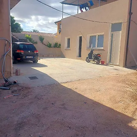 Charming Santantioco With 2-way Air Con Uncovered Parking *